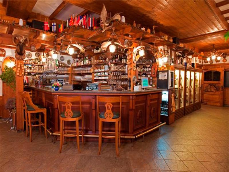 The Hunter'S Lodge Kamnik Skopje Eksteriør bilde